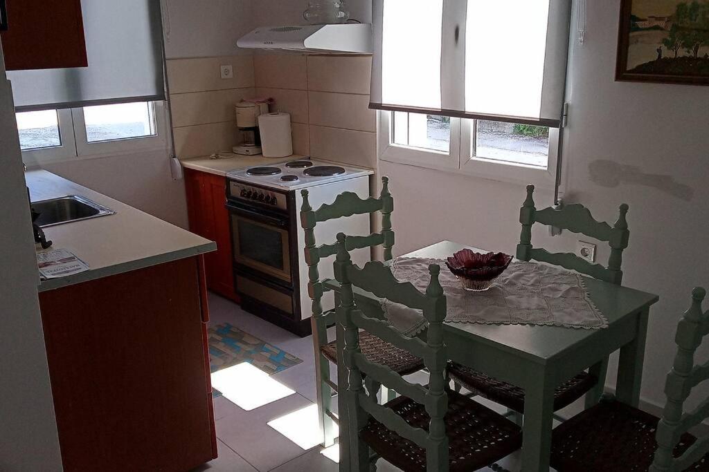 Апартаменты Paris House 3 Патра Экстерьер фото